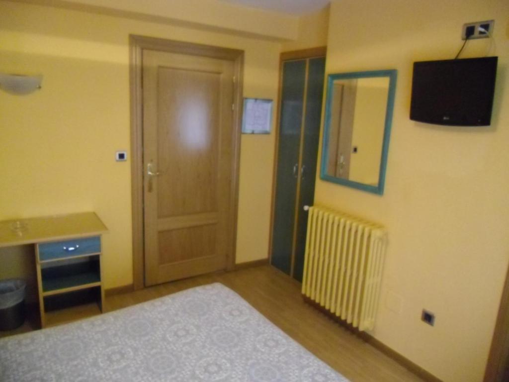 ليون Hostal Don Suero الغرفة الصورة