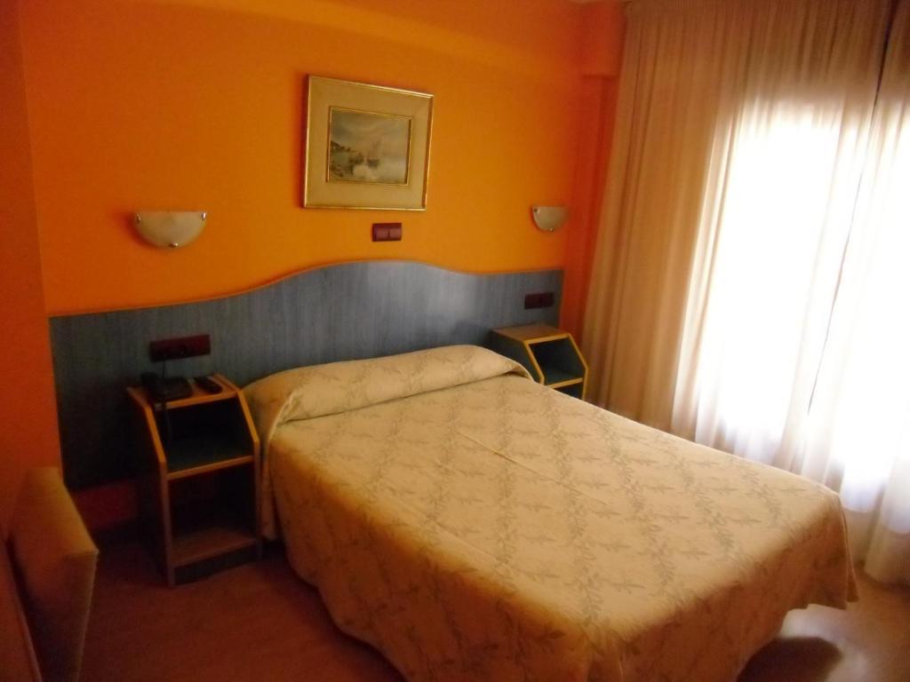 ليون Hostal Don Suero الغرفة الصورة