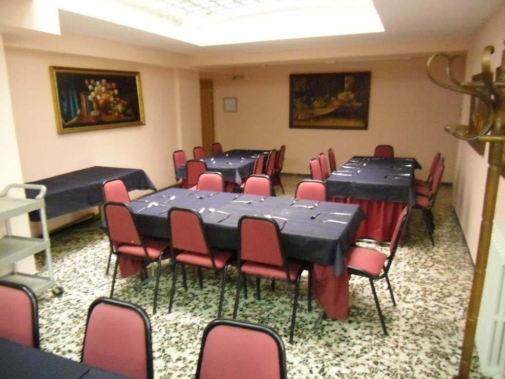 ليون Hostal Don Suero المظهر الخارجي الصورة