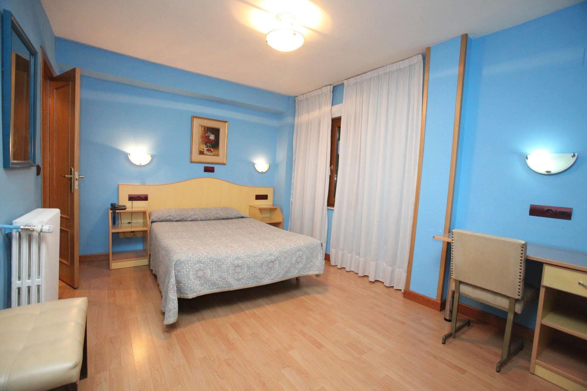 ليون Hostal Don Suero المظهر الخارجي الصورة